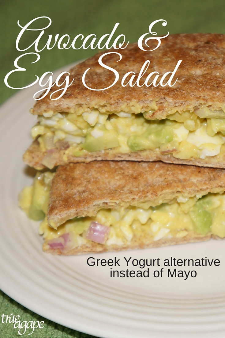 An easy, fast and healthy avocado and egg salad using Greek yogurt instead of mayo